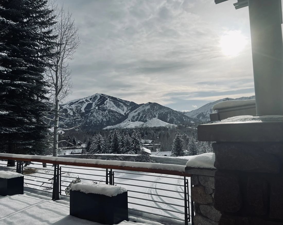 Sun Valley interior by thinkpure